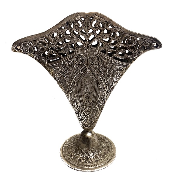 Godinger Ornate Silver Plated Fan Vase - Picture 1 of 4